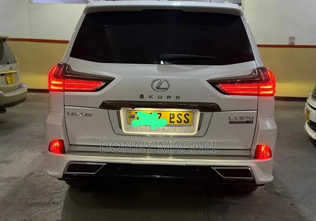 Toyota Land Cruiser 2021 White