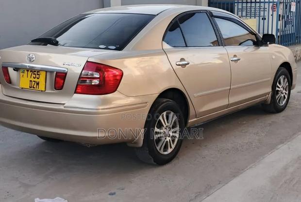 Toyota Premio 2006 Gold