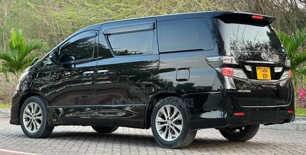 Toyota Vellfire 2009 Black