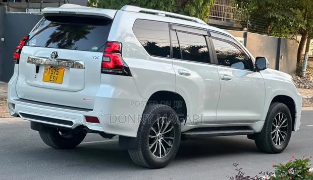 Toyota Land Cruiser Prado 2020 White