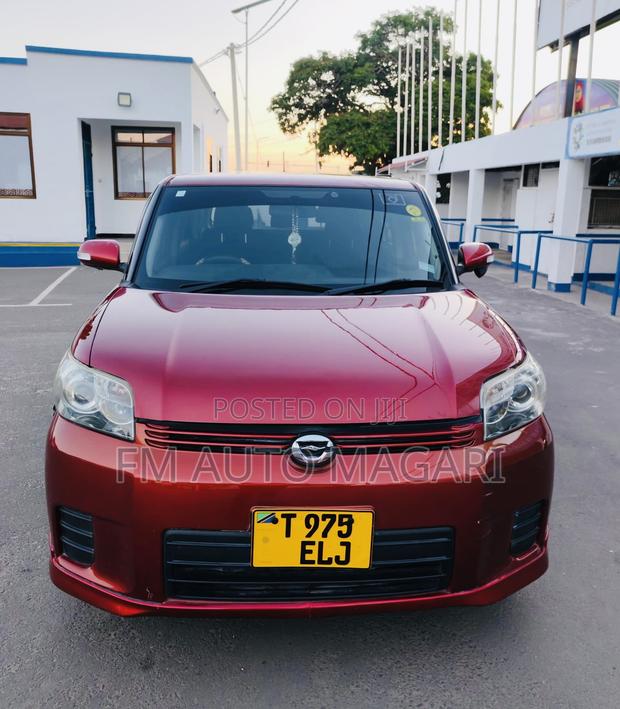Toyota Corolla Rumion 2009 Red