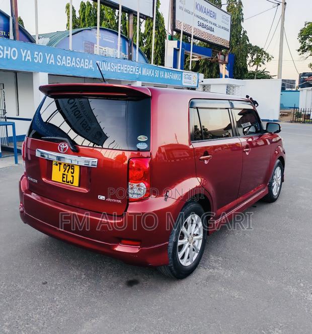 Toyota Corolla Rumion 2009 Red