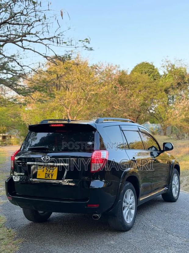 Toyota Vanguard 2008 Black