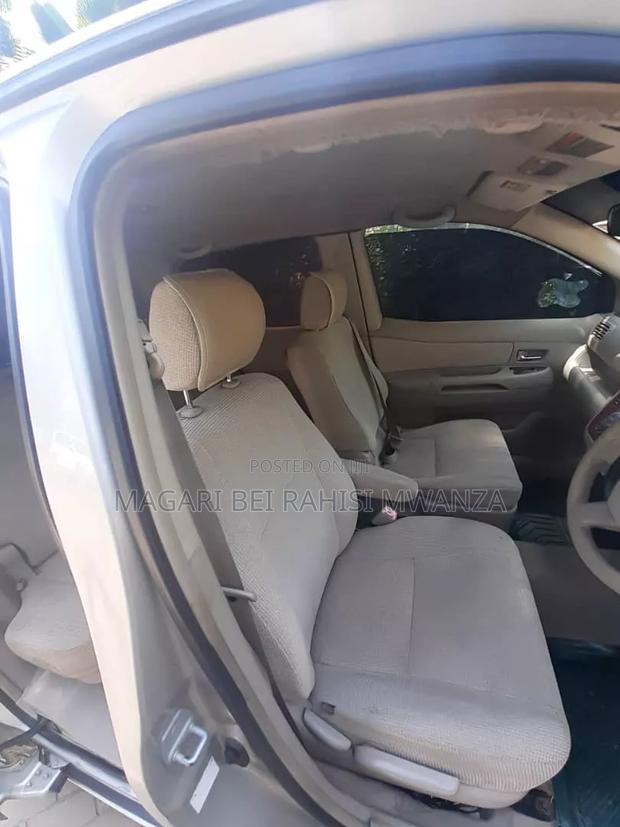Toyota Raum 2004 Silver