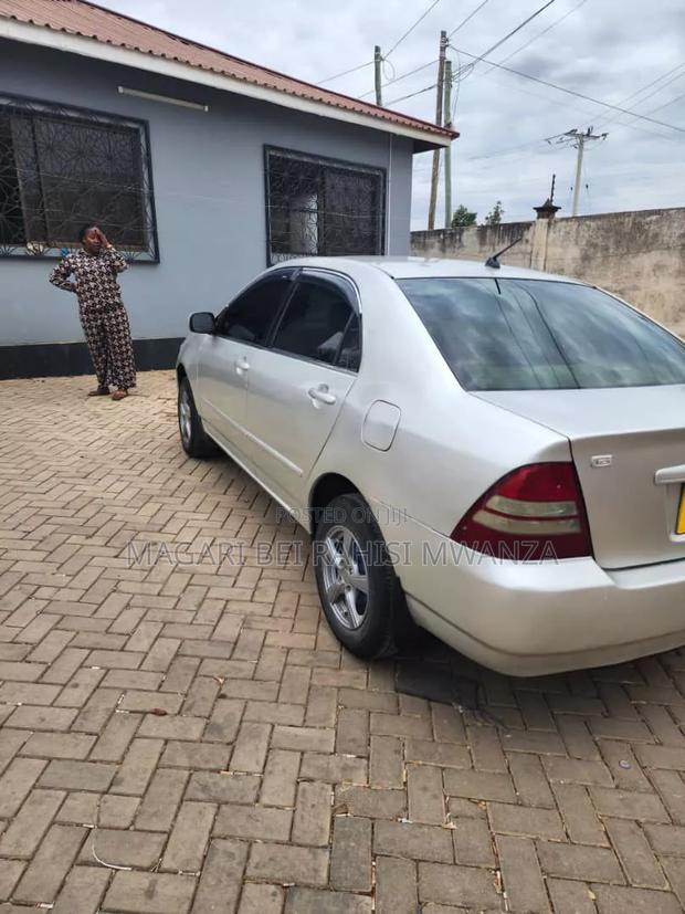 Toyota Corolla 2000 Silver