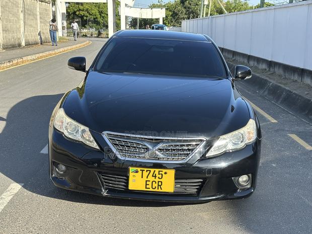 Toyota Mark X 2.5 AWD 2012 Black