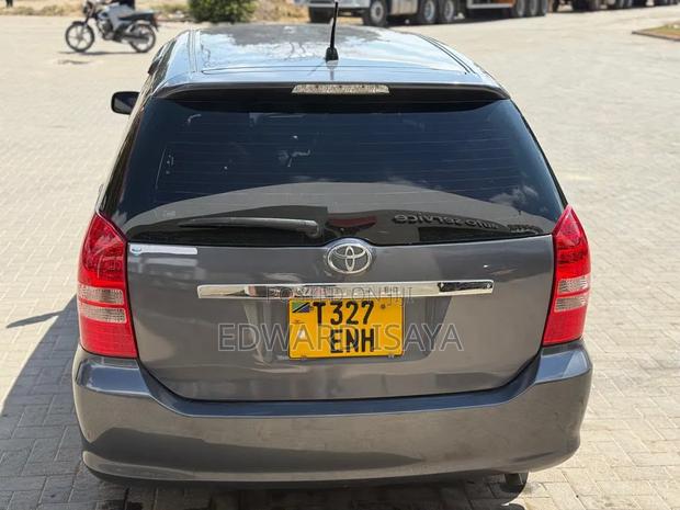 Toyota Wish 2007 Gray