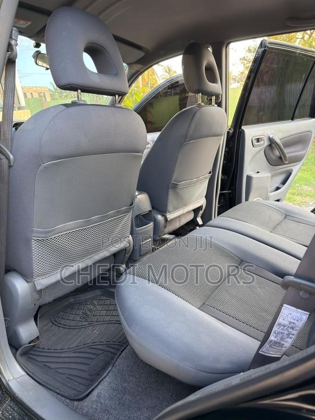 Toyota RAV4 Automatic 2003 Black