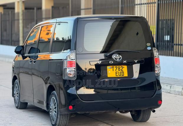 Toyota Noah 2008 Black