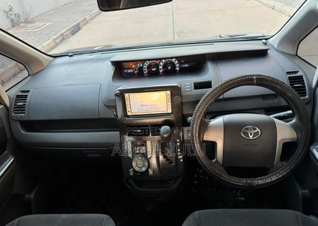 Toyota Noah 2008 Black