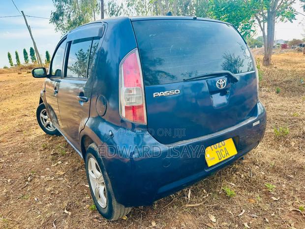Toyota Passo 2004 Blue