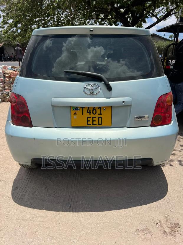 Toyota IST 2005 Blue