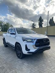 Toyota Hilux 2022 White for sale