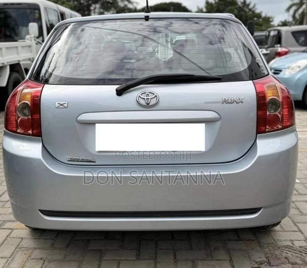 Toyota Corolla RunX 2004 Blue