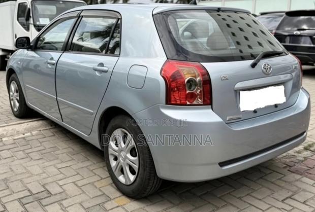 Toyota Corolla RunX 2004 Blue