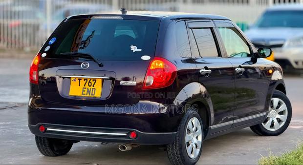 Mazda Verisa 2011 Black