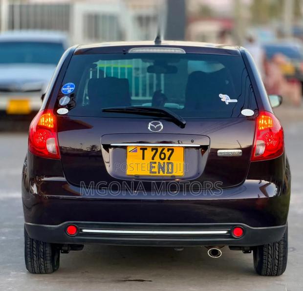 Mazda Verisa 2011 Black
