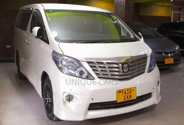 Toyota Alphard 2.4 Petrol FWD 2008 White