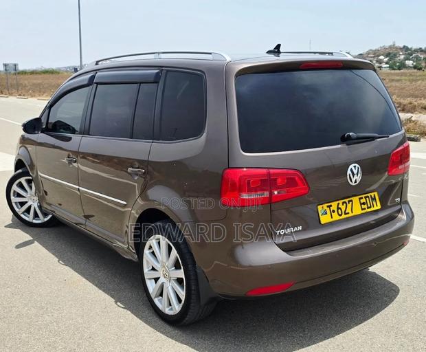 Volkswagen Touran 2013 Gray