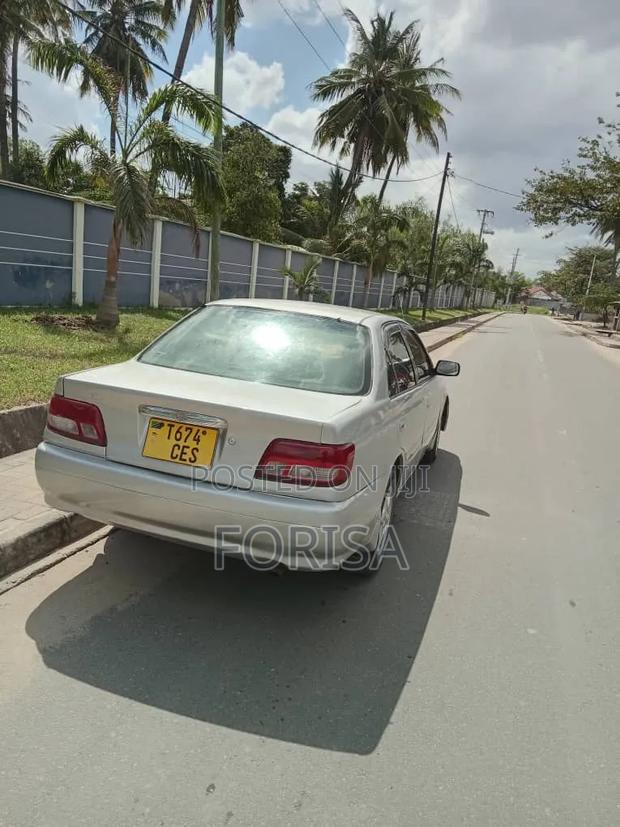 Toyota Carina 1.5 FWD Sedan 2001 Silver