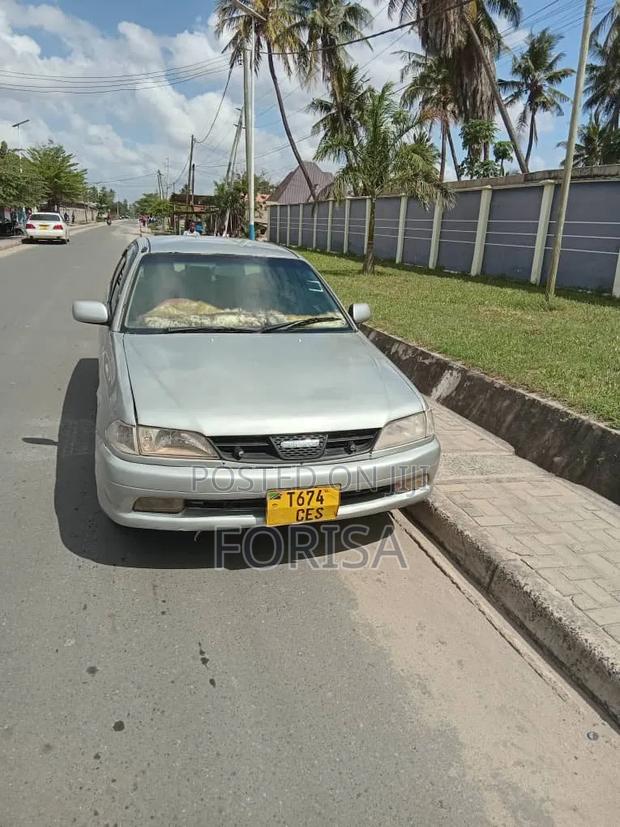 Toyota Carina 1.5 FWD Sedan 2001 Silver