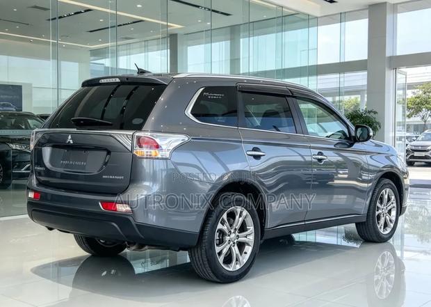 Mitsubishi Outlander 2014 Gray