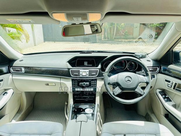 Mercedes-Benz E250 SV Premium 2014 Black