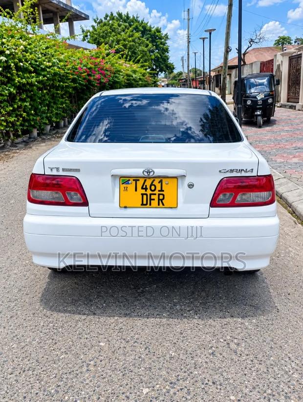 Toyota Carina 2000 White