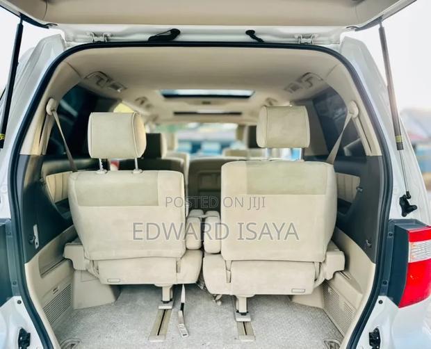 Toyota Alphard 2005 Pearl