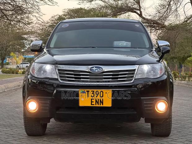 Subaru Forester 2010 Black
