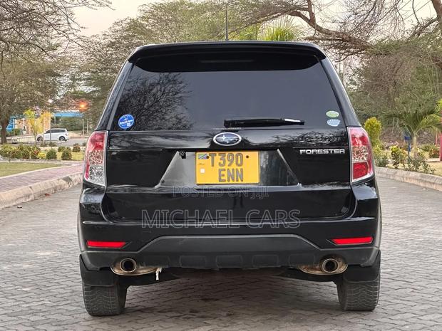Subaru Forester 2010 Black