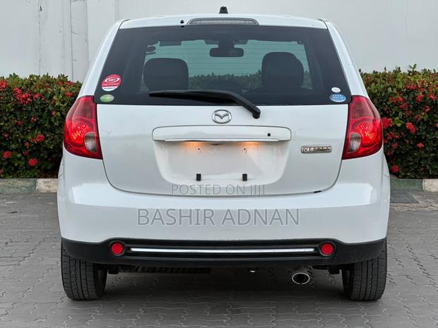 Mazda Verisa 2012 Pearl