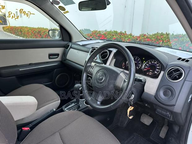 Mazda Verisa 2012 Pearl