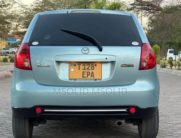 Mazda Verisa 2008 Silver