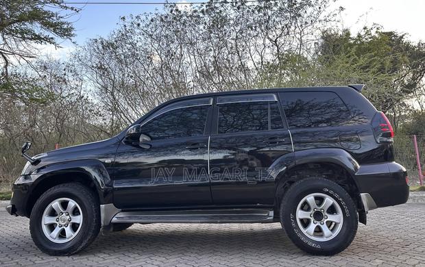 Toyota Land Cruiser Prado 2005 Black
