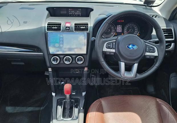 Subaru Forester 2016 Off white