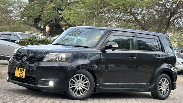 Toyota Corolla Rumion 2010 Black