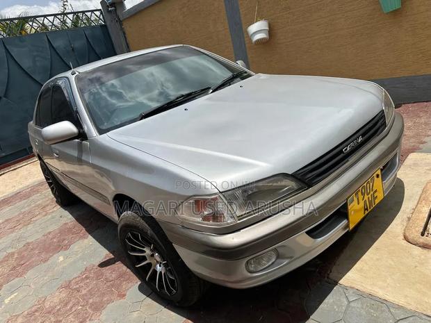 Toyota Carina 2000 Silver