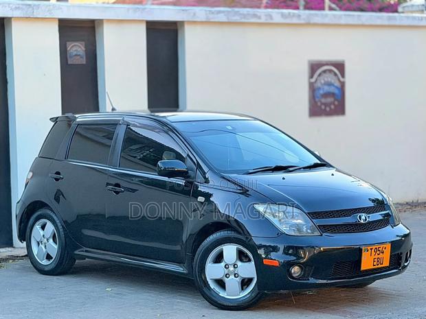 Toyota IST 2006 Black