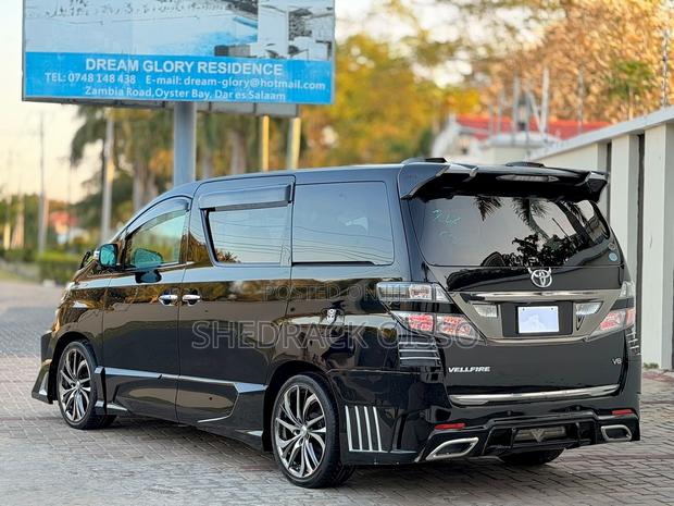 Toyota Vellfire 2011 Black