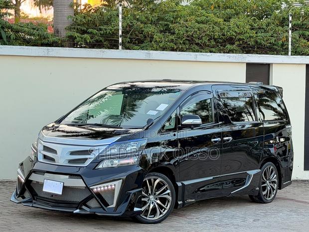Toyota Vellfire 2011 Black