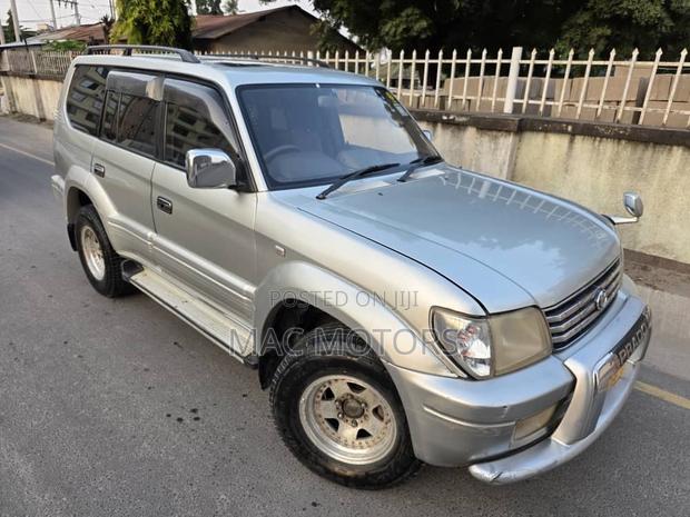 Toyota Land Cruiser Prado 2.7 16V 5dr 2001 Silver
