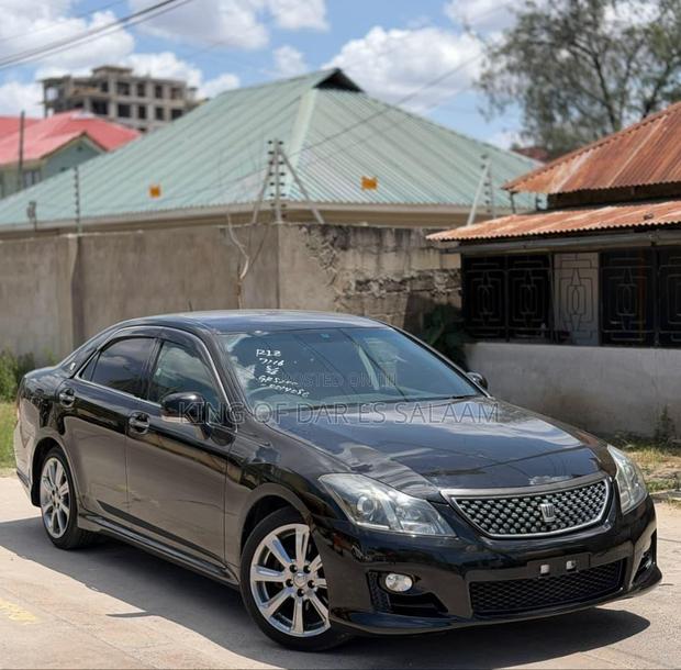 Toyota Crown 2009 Black