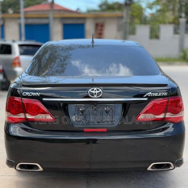 Toyota Crown 2009 Black