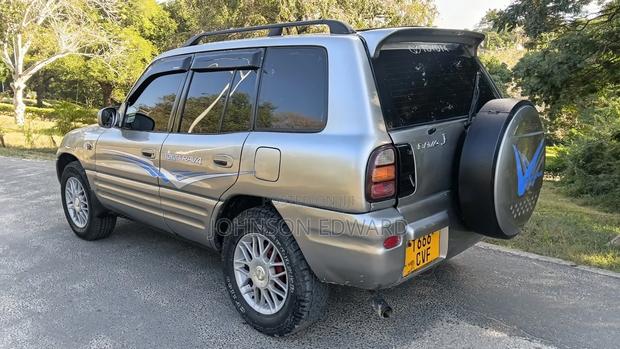 Toyota RAV4 2004 Silver