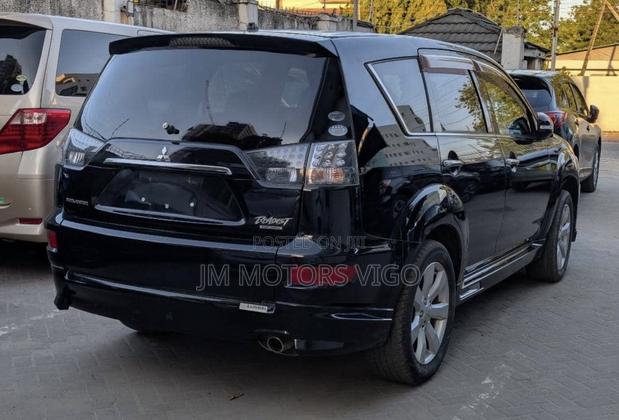 Mitsubishi Outlander 2012 Black