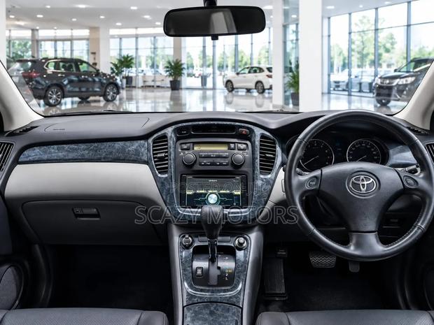 Toyota Kluger 2001 Black