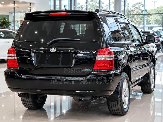 Toyota Kluger 2001 Black