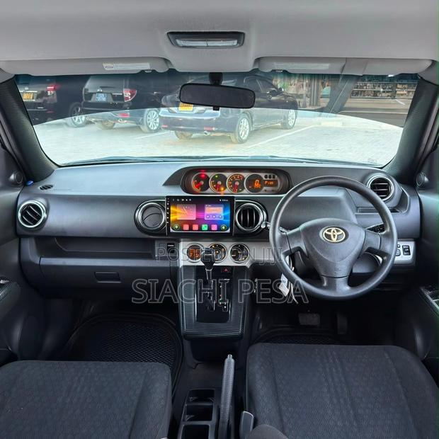 Toyota Corolla Rumion 2009 Black