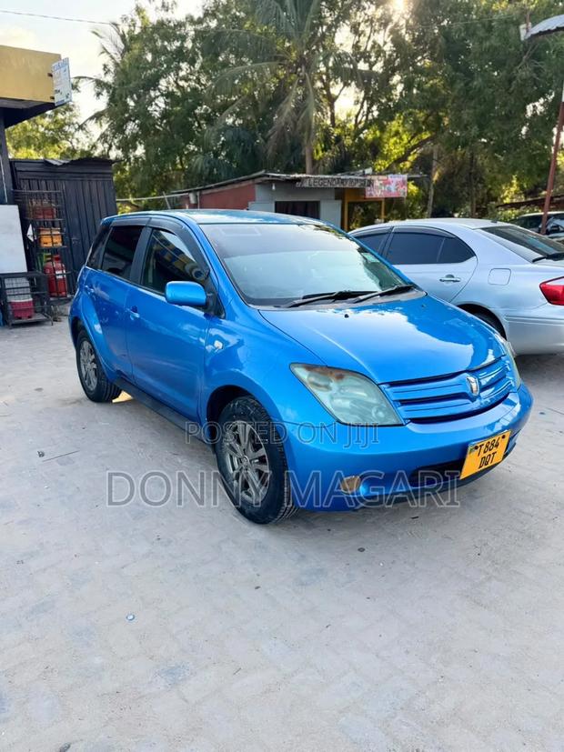 Toyota IST 2005 Blue